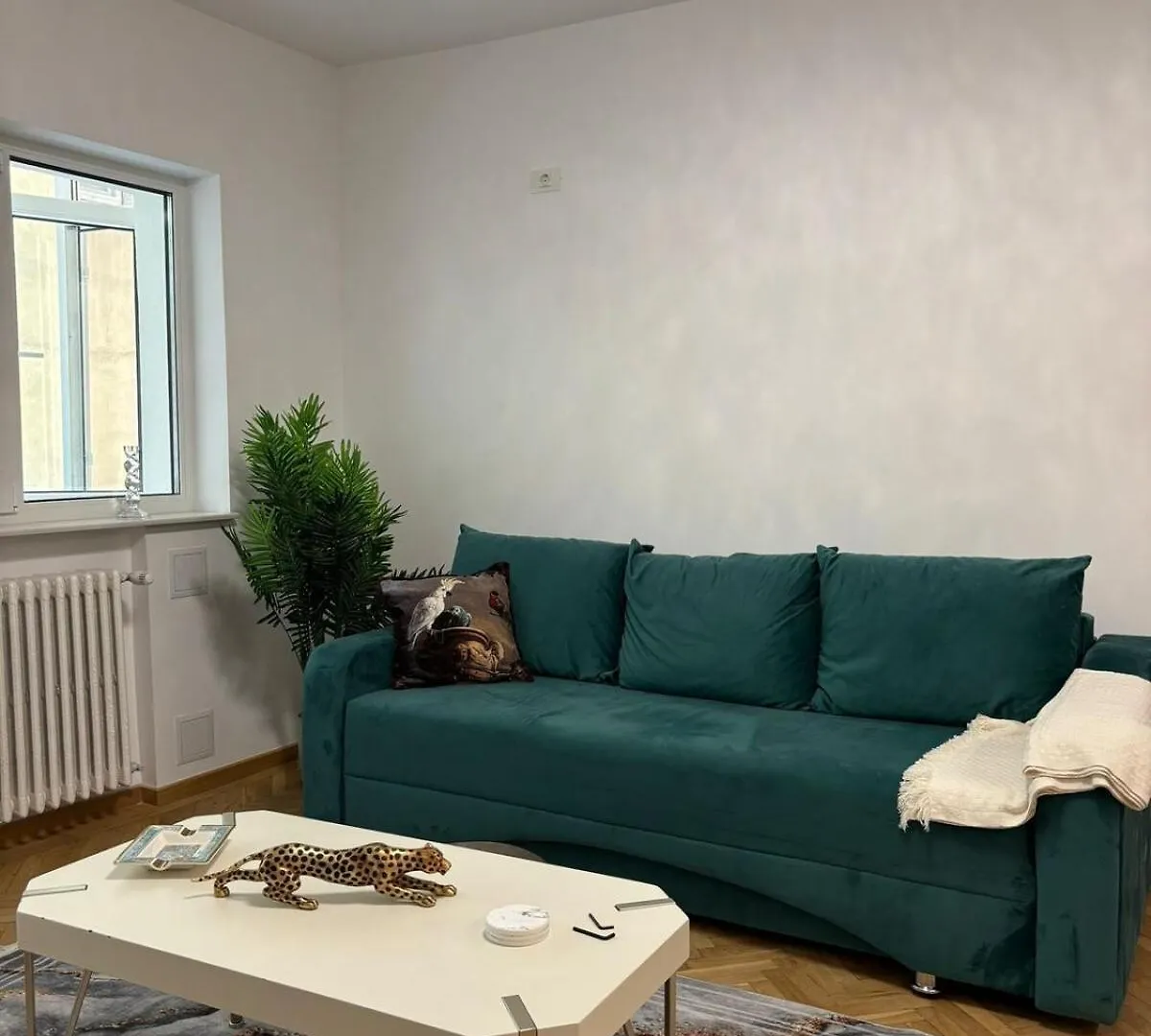 Modern Downtown Apartment - Old Town Ultracentral Bükreş 0*,